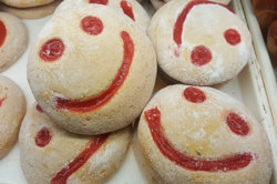Understanding algorithms and the smiley face biscuit challenge (Years F-2) Image
